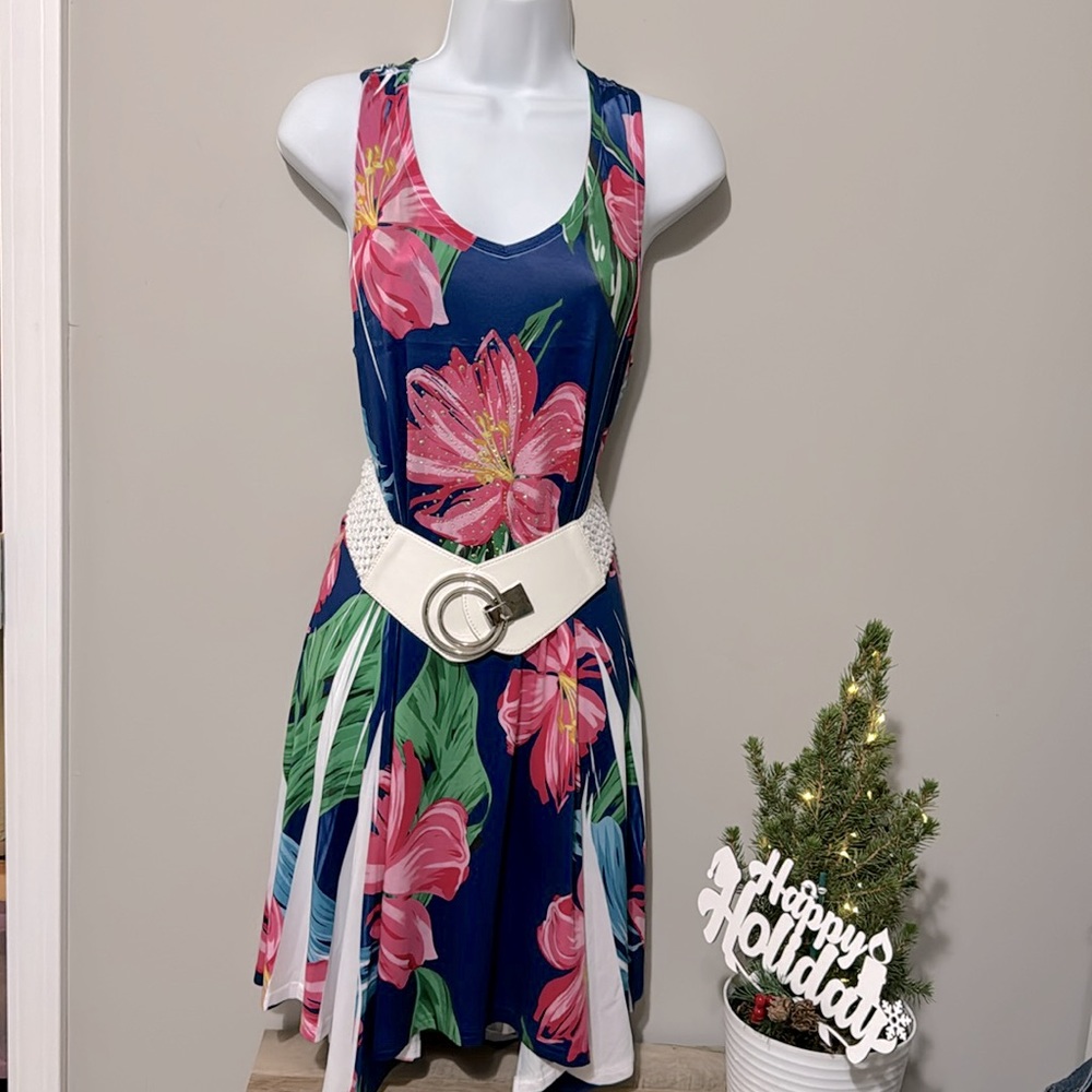 NWOT Tropical dress with lace back and rhinestones